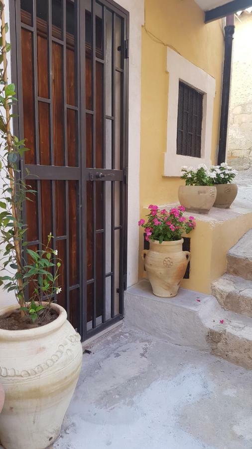 Qui Ed Ora,Guest House. Noto Kültér fotó